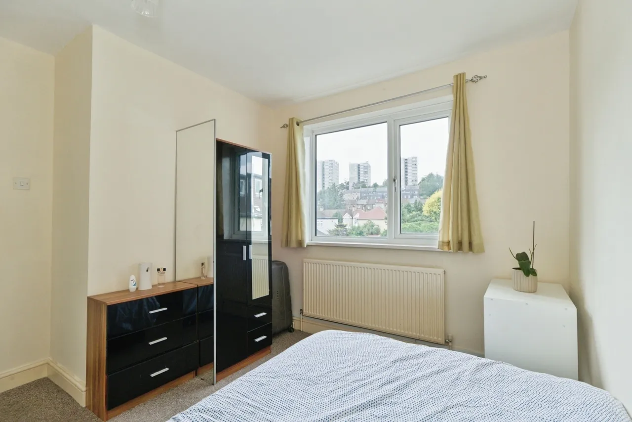 Bastion Road, London, SE2, photo 15