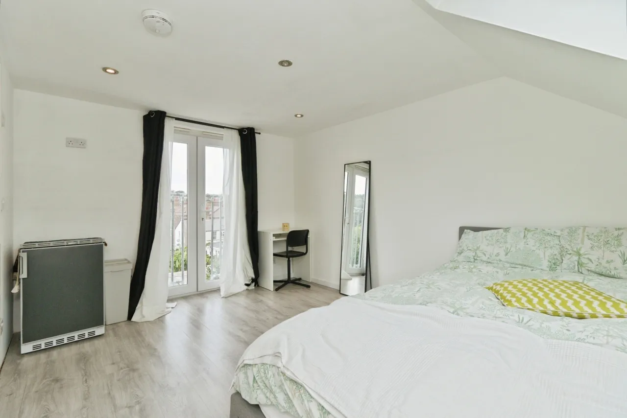 Bastion Road, London, SE2, photo 24