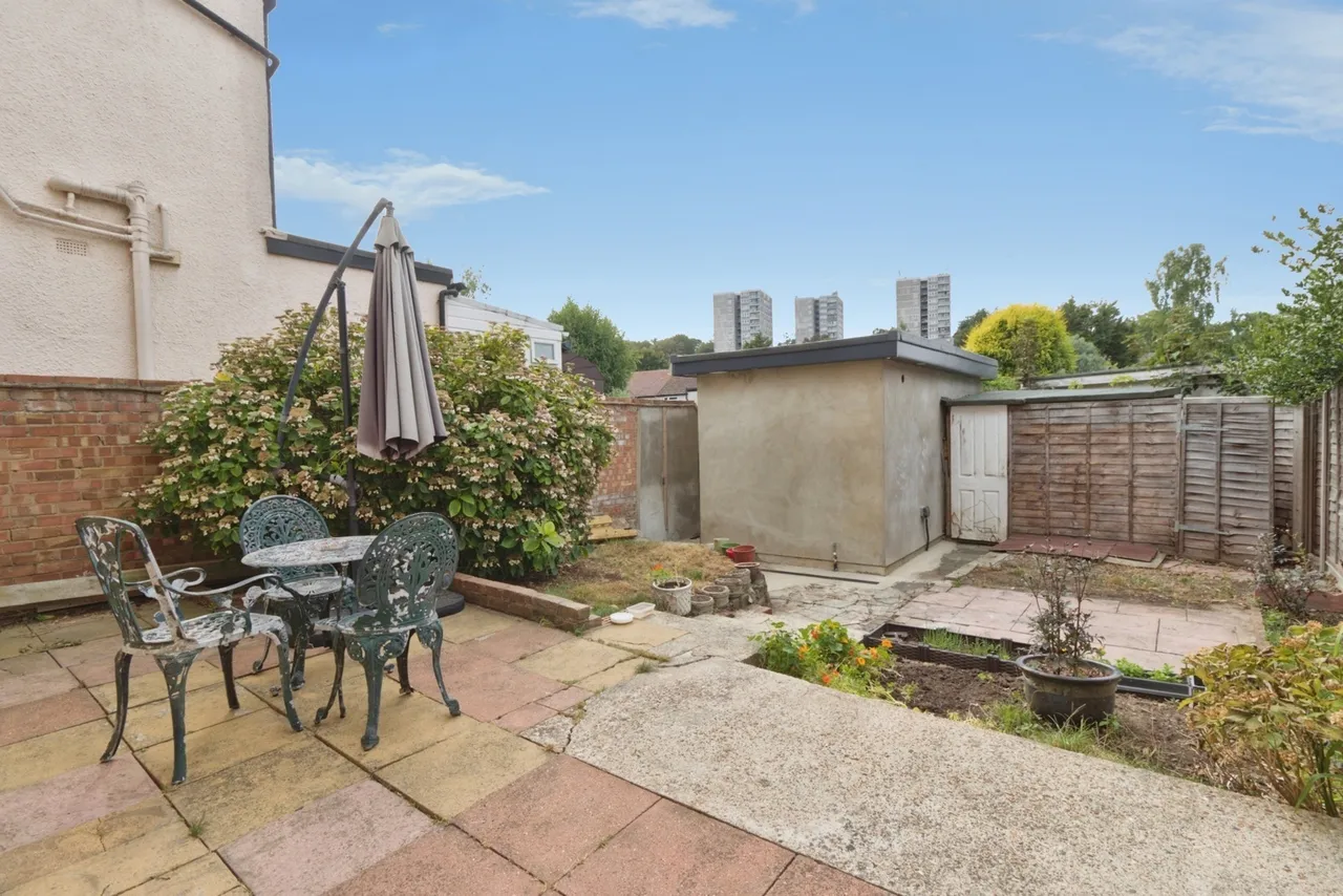 Bastion Road, London, SE2, photo 11