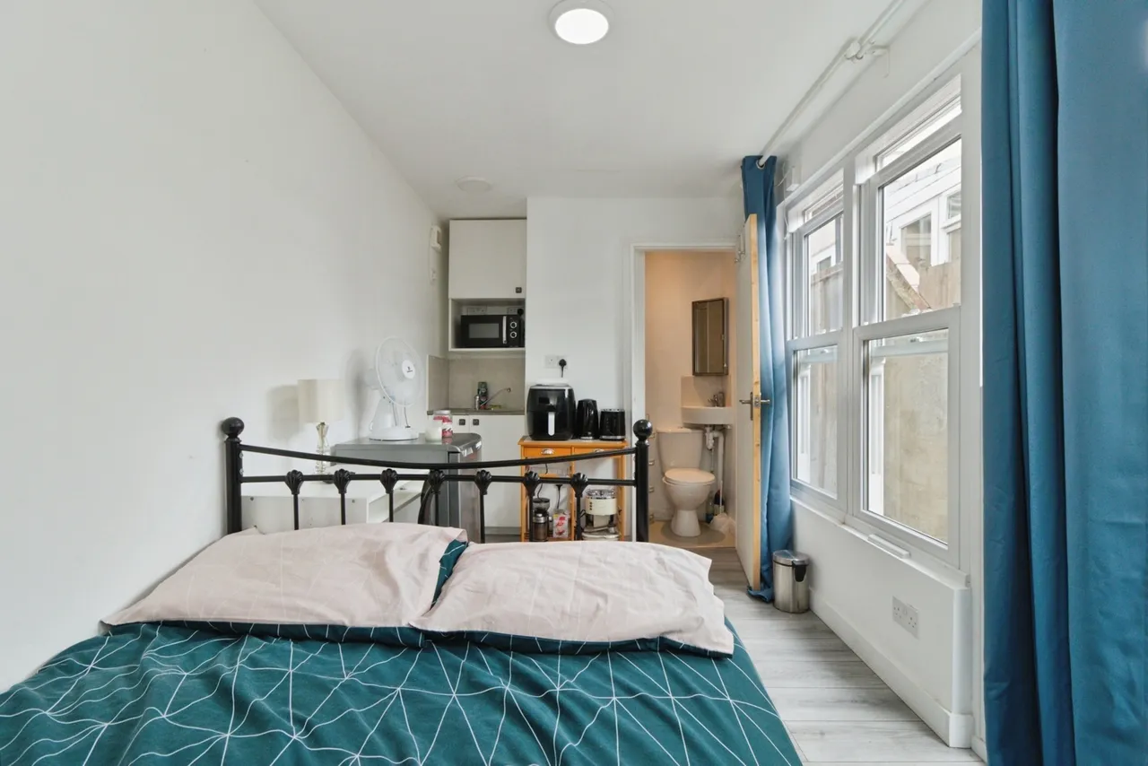 Bastion Road, London, SE2, photo 19