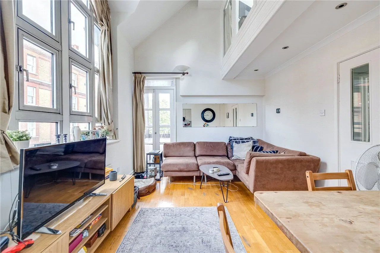 2 bed flat for sale, Dawes Road, London, SW6