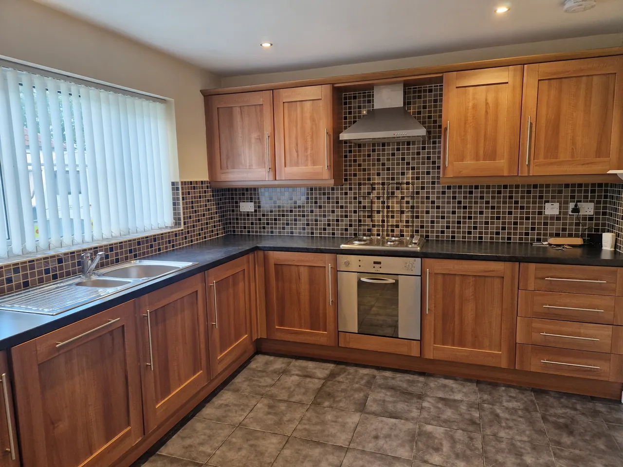 Lord Porter Avenue, Stainforth, DN7, photo 2
