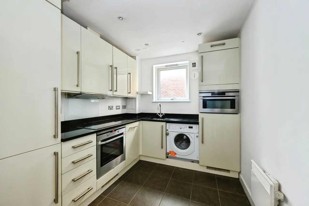 Valley Road, Kenley, Surrey, CR8, photo 12