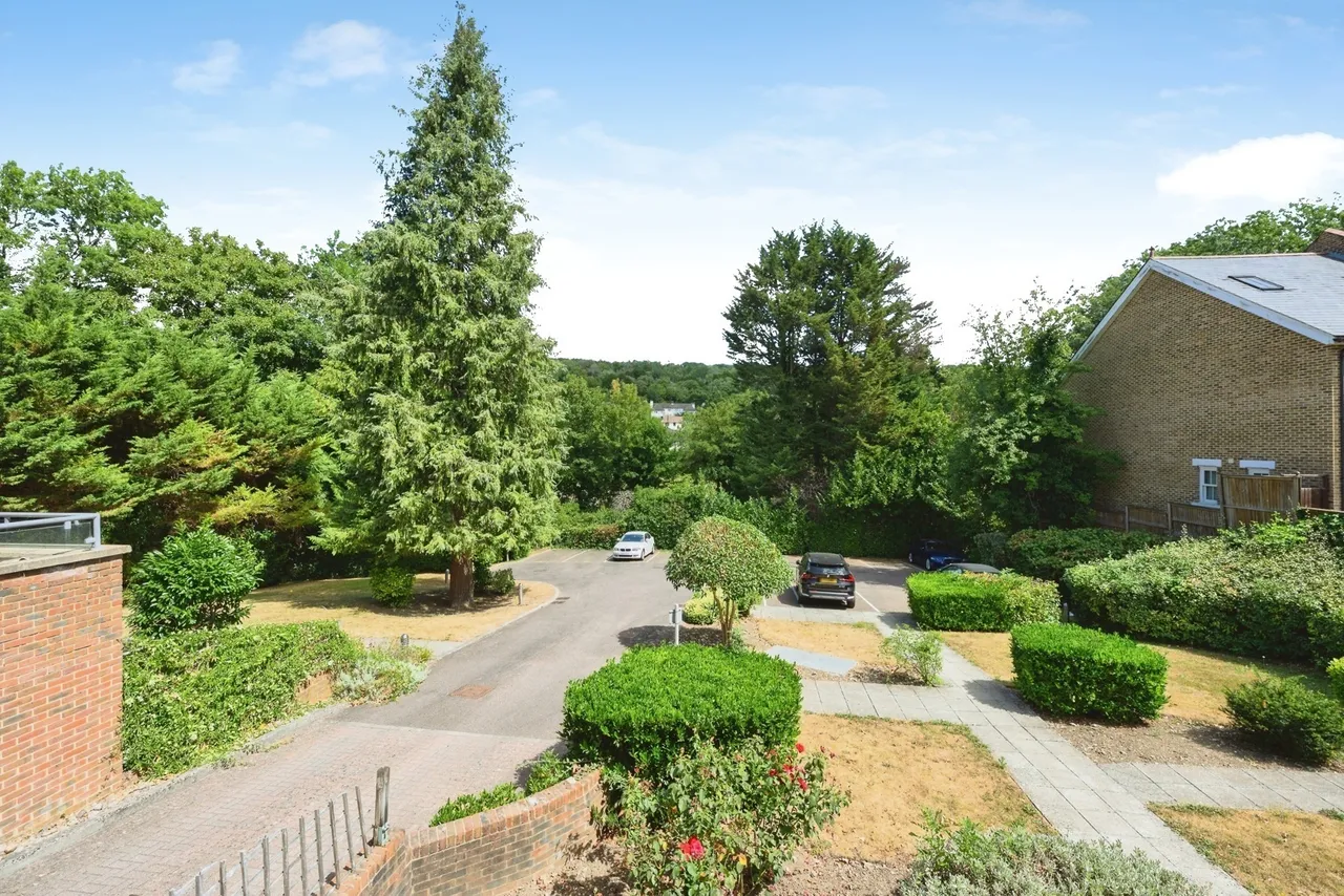 Valley Road, Kenley, Surrey, CR8, photo 13