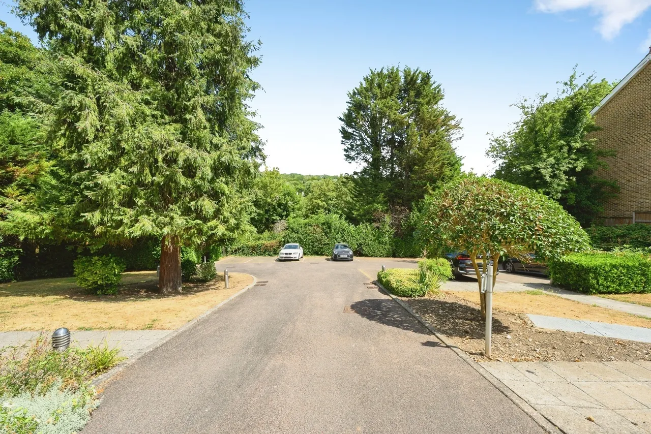 Valley Road, Kenley, Surrey, CR8, photo 17