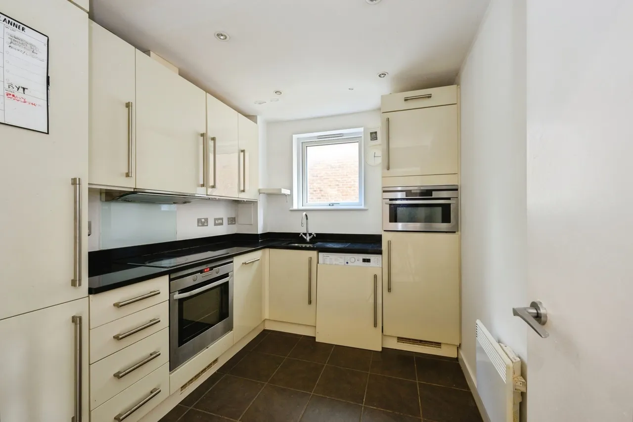 Valley Road, Kenley, Surrey, CR8, photo 4