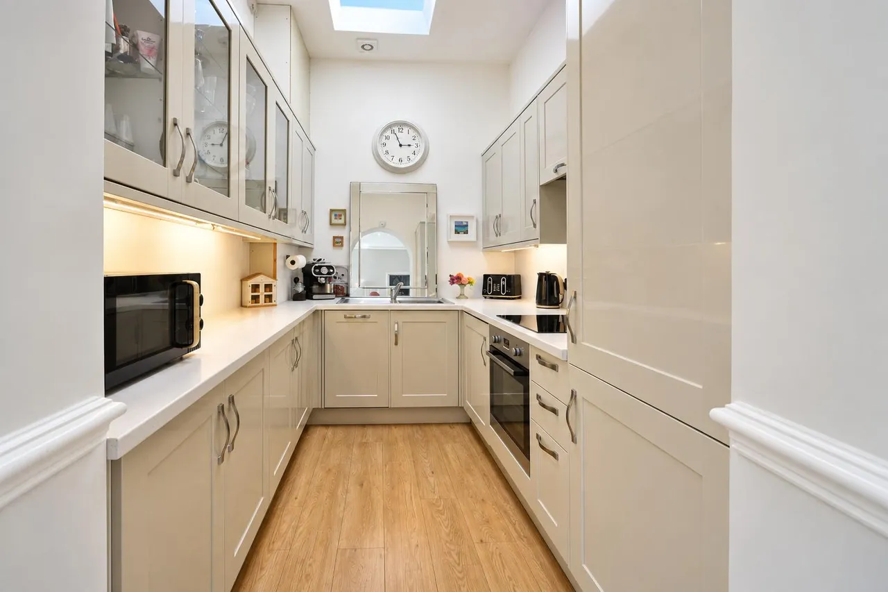 Ware Park, Ware, SG12, photo 10