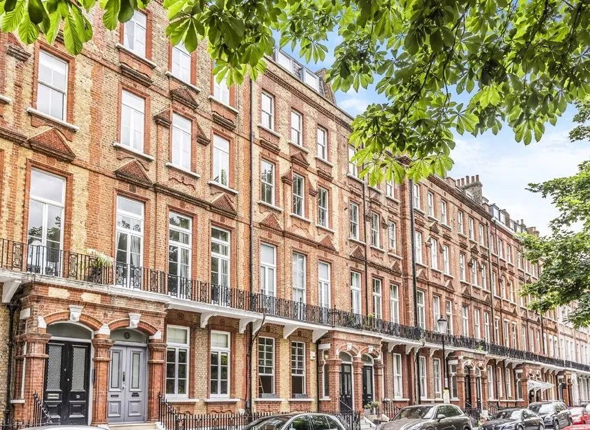3 bed flat to rent — Nevern Square, Earls Court, SW5