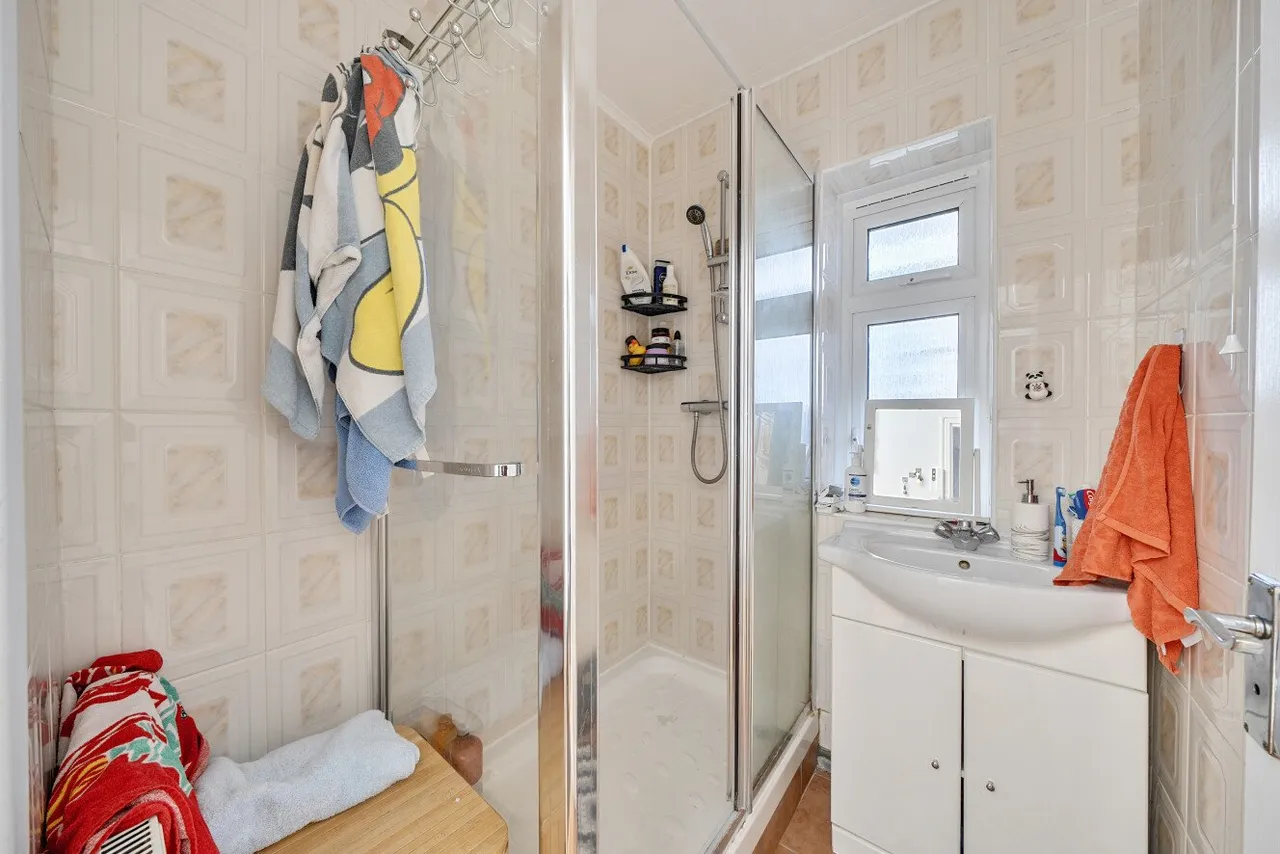 Larkfield Close, Hayes, Kent, BR2, photo 8