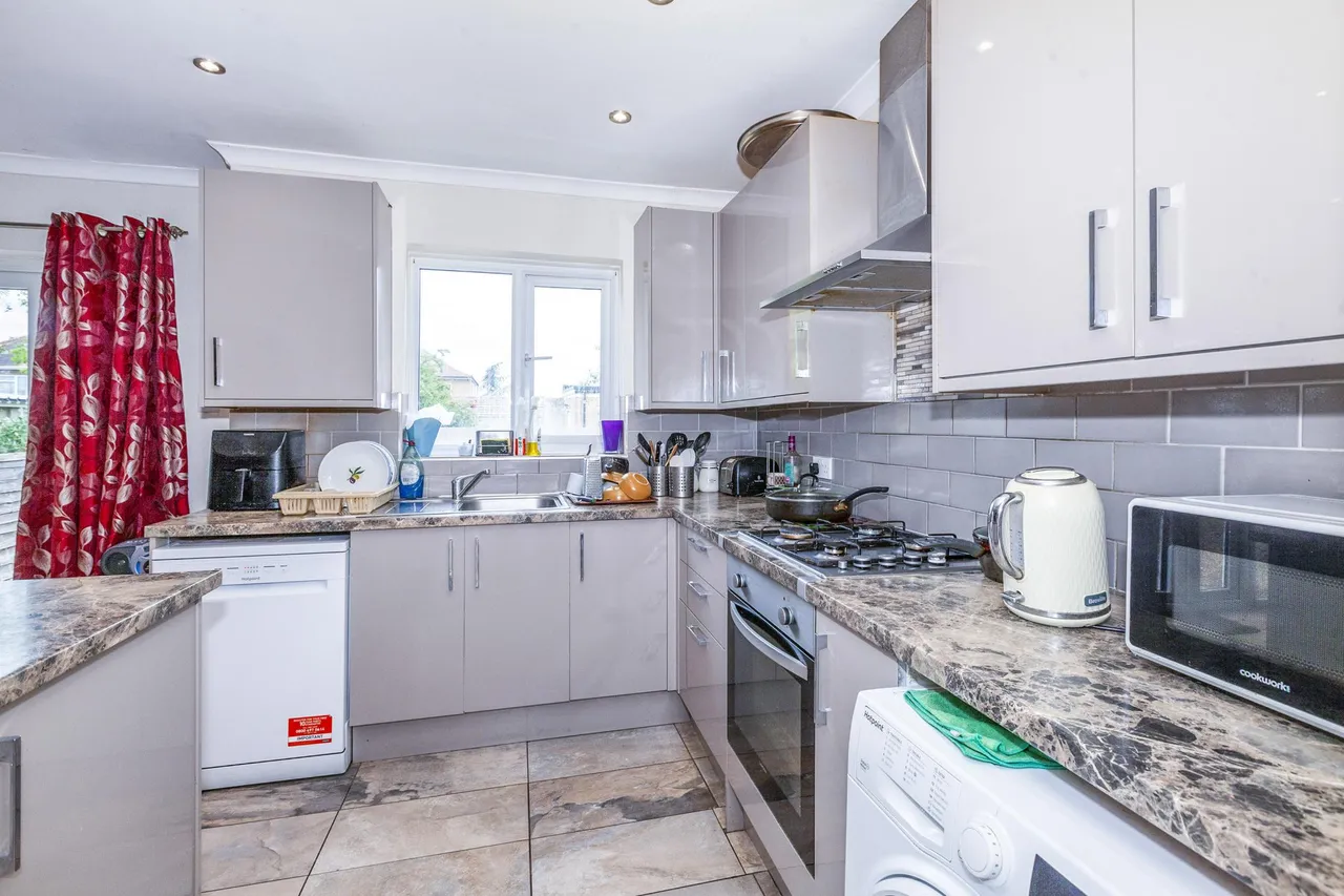 Balmoral Drive, Hayes, UB4, photo 7