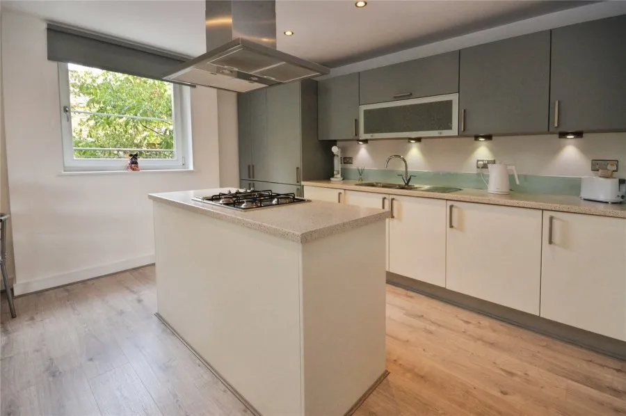 with 2 bedrooms in Stansted, CM24, photo 4