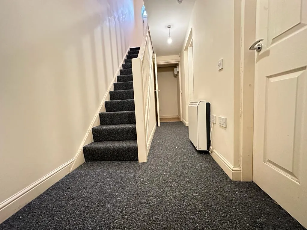 511 Bury Old Road, Manchester, M25, photo 7