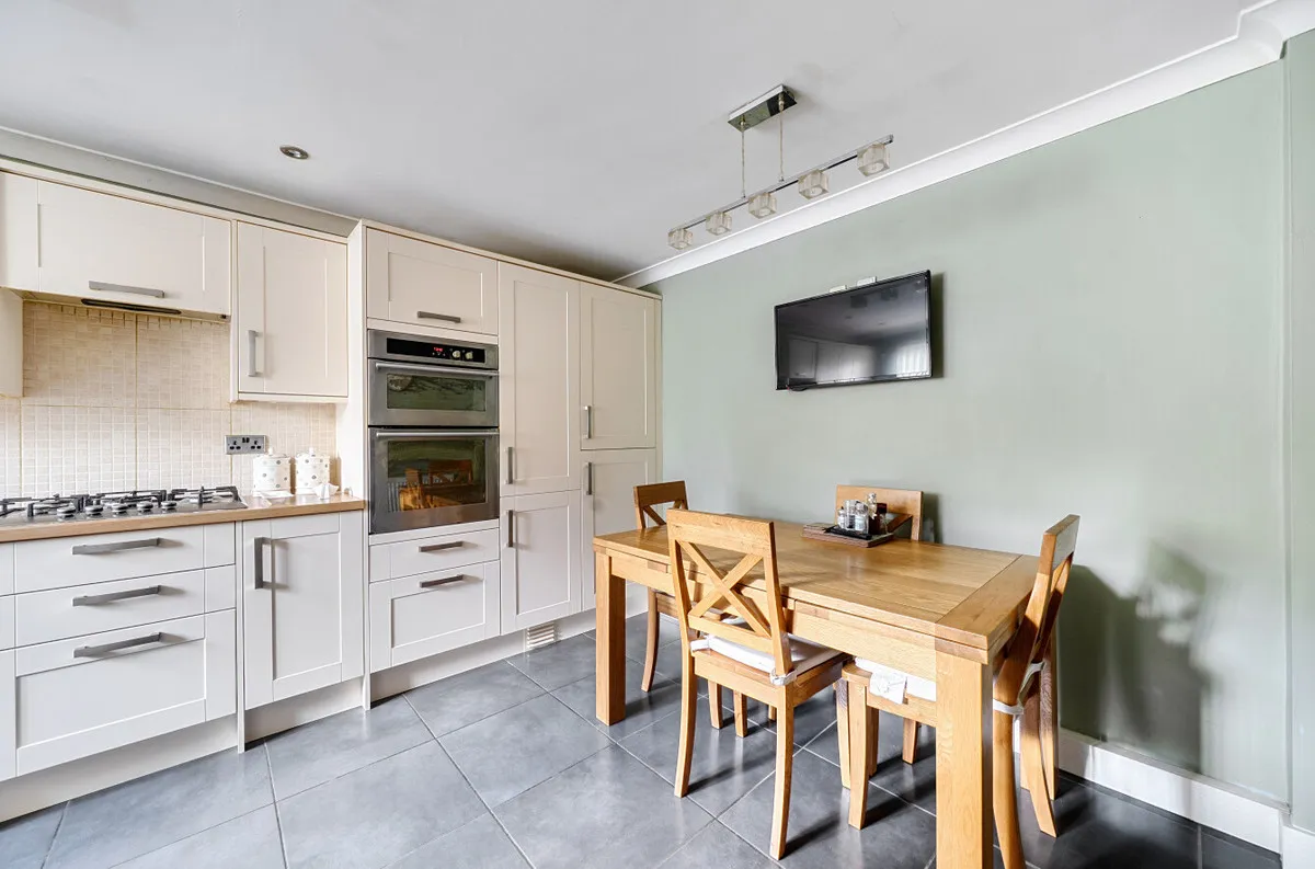 Millers Close, Chigwell, IG7, photo 5