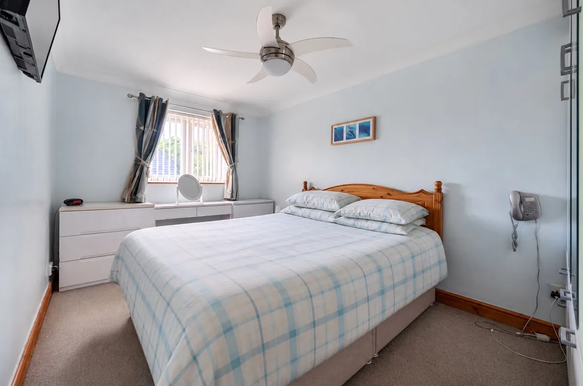 Millers Close, Chigwell, IG7, photo 7