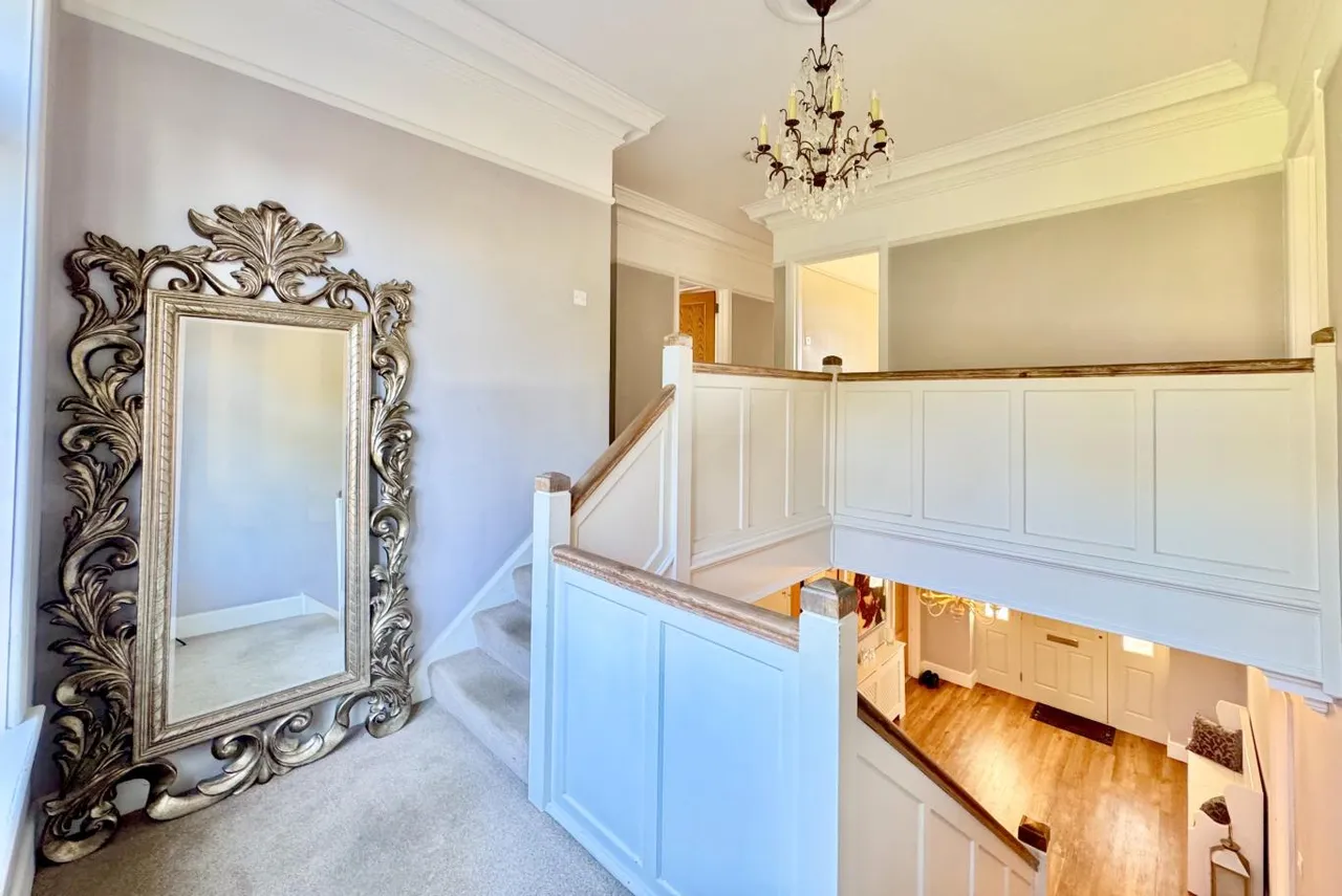 Huntly Road, BH3, photo 12