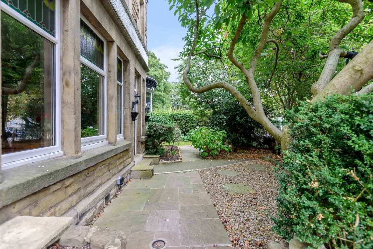 Dragon Parade, Harrogate, HG1, photo 12