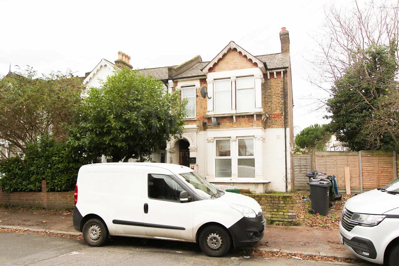 Birchanger Road, South Norwood, SE25, photo 6