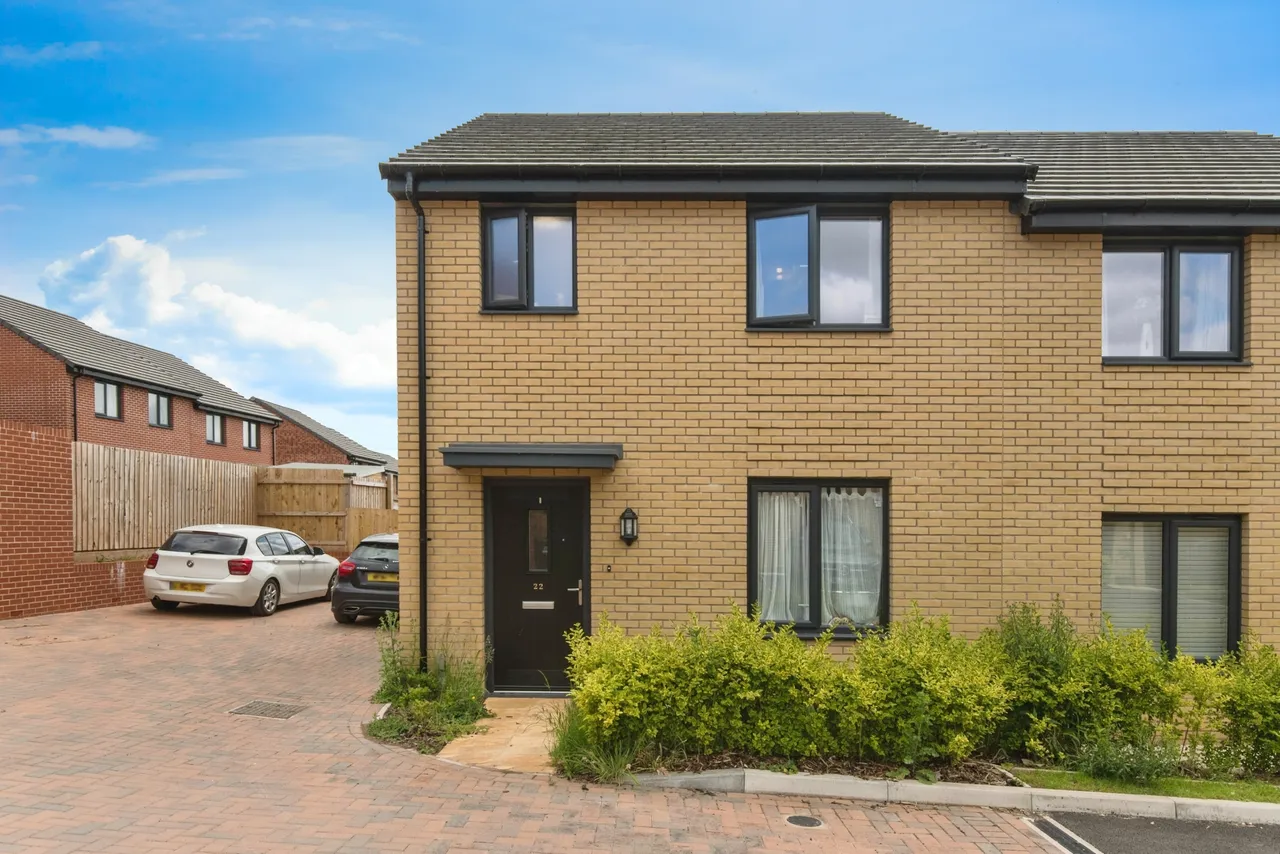 3 bed house for sale, Elizabeth Road, Cullompton, EX15