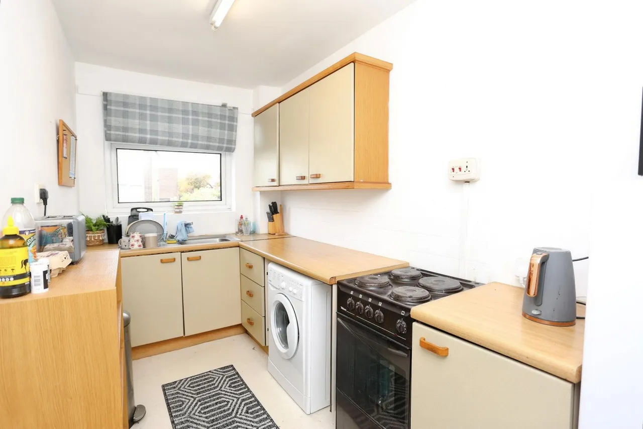 St. Andrews Road, Heaton Moor, SK4, photo 2