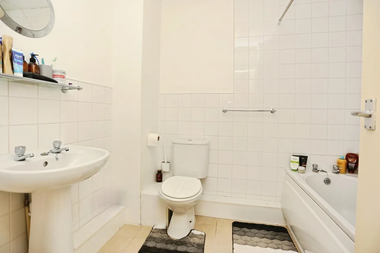 St. Andrews Road, Heaton Moor, SK4, photo 3