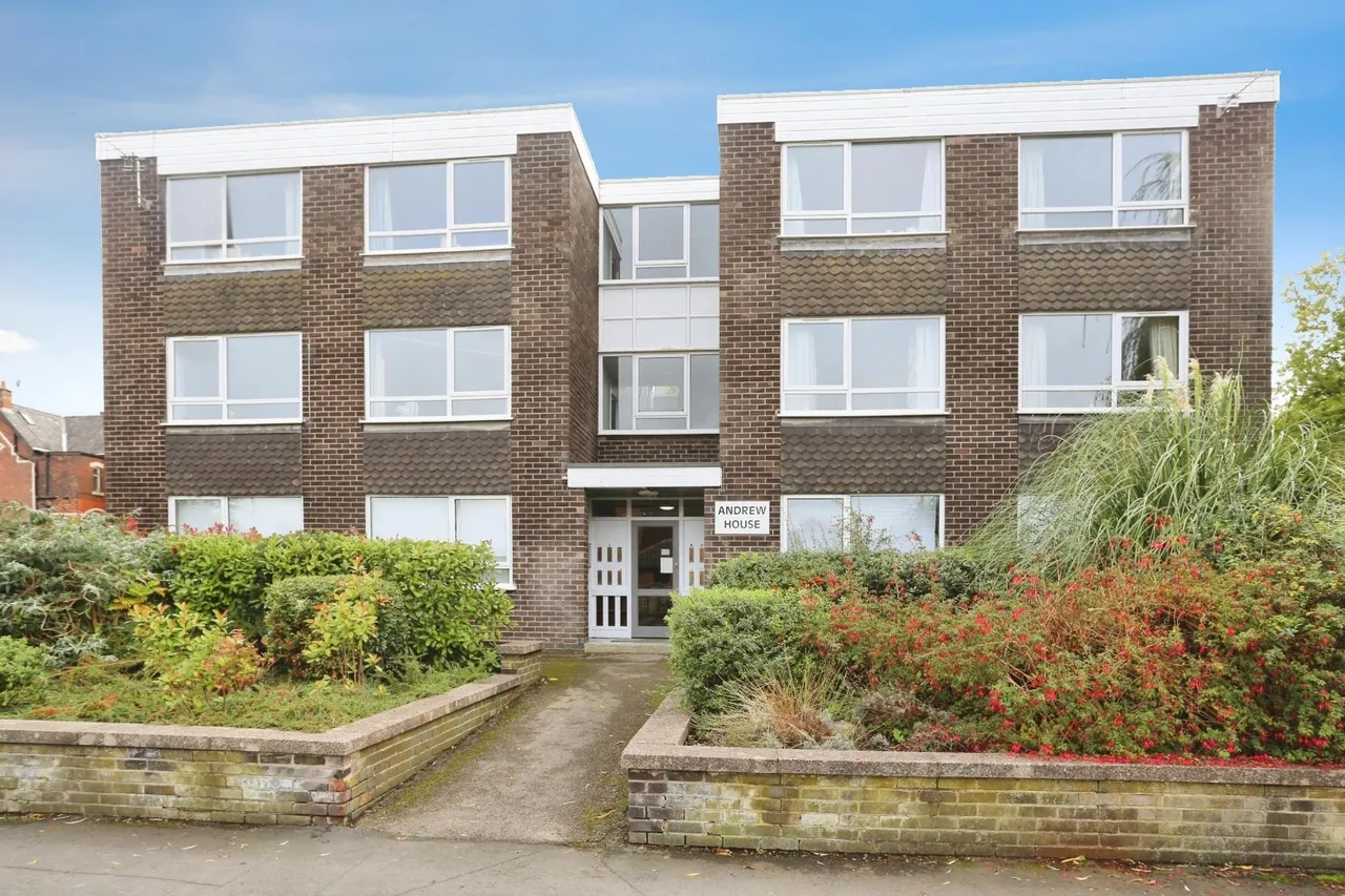 1 bed flat for sale, St. Andrews Road, Heaton Moor, SK4