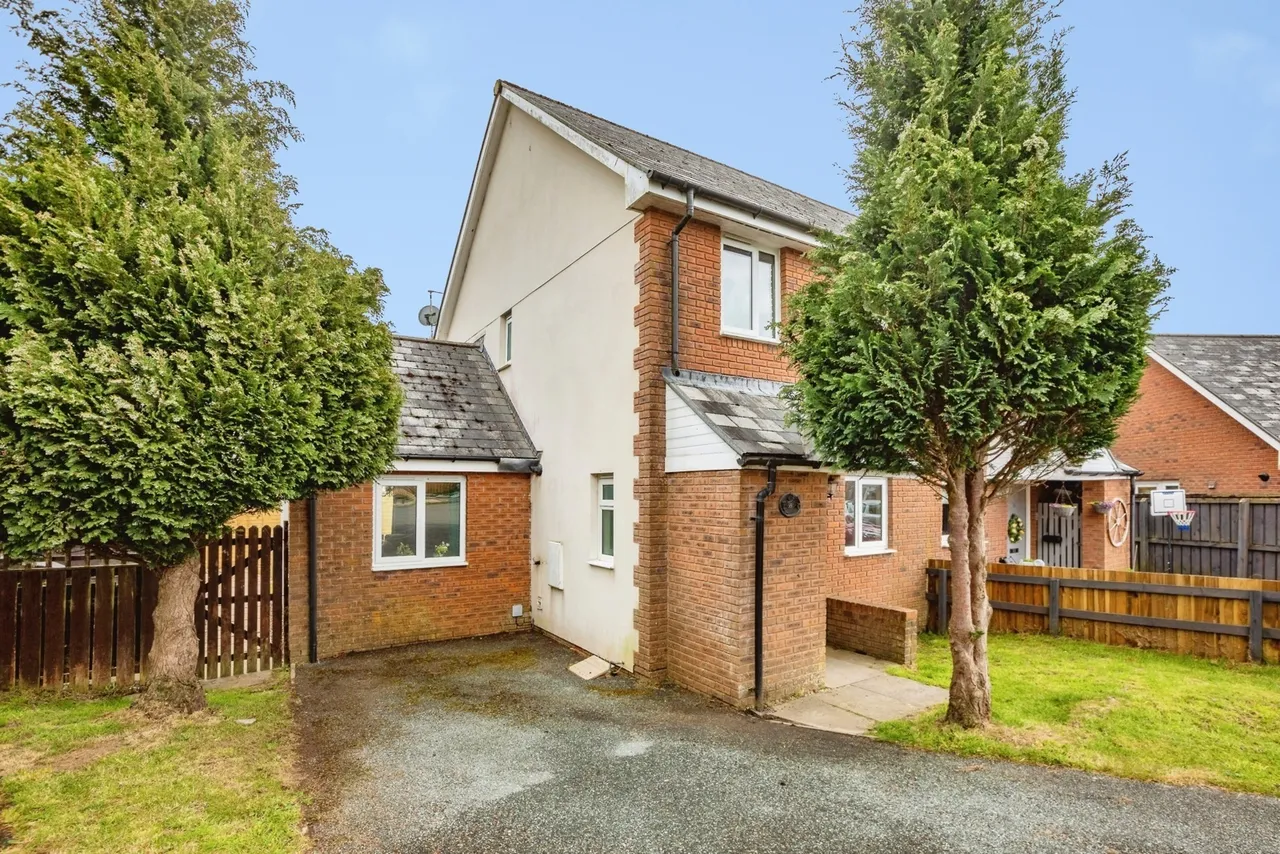 Bryn Steffan, Lampeter, SA48, photo 2