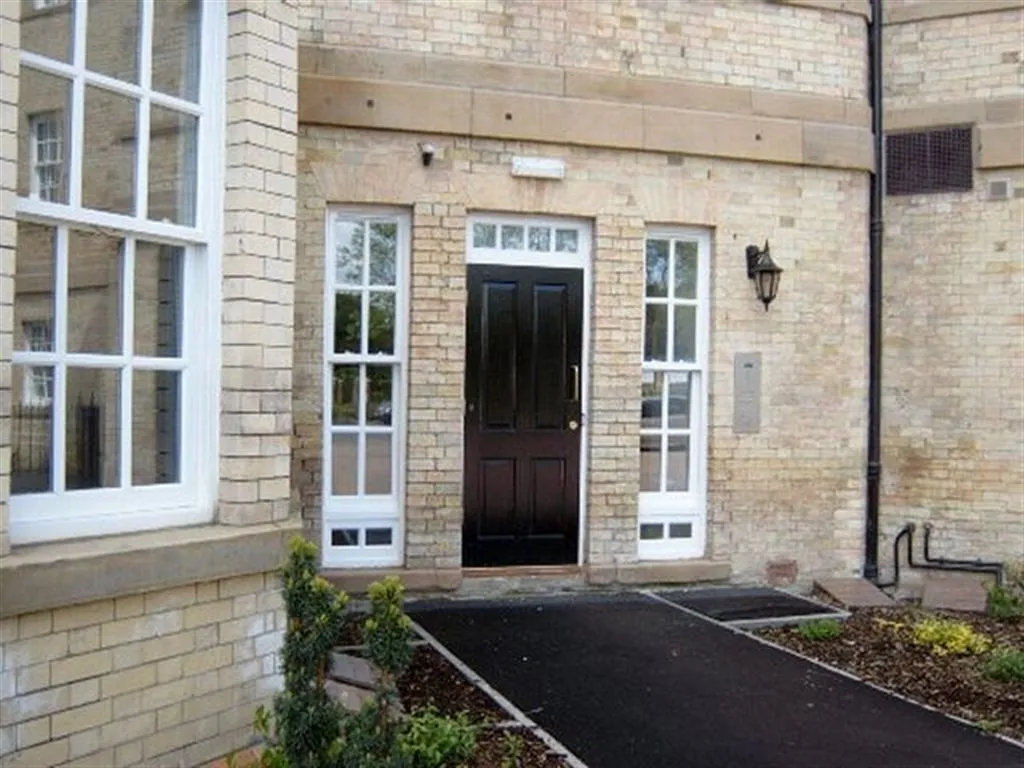 Parklands Manor, Wakefield, WF1, photo 4