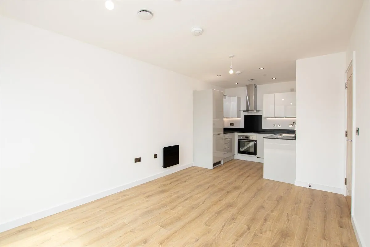 Camden Drive, B1, photo 3