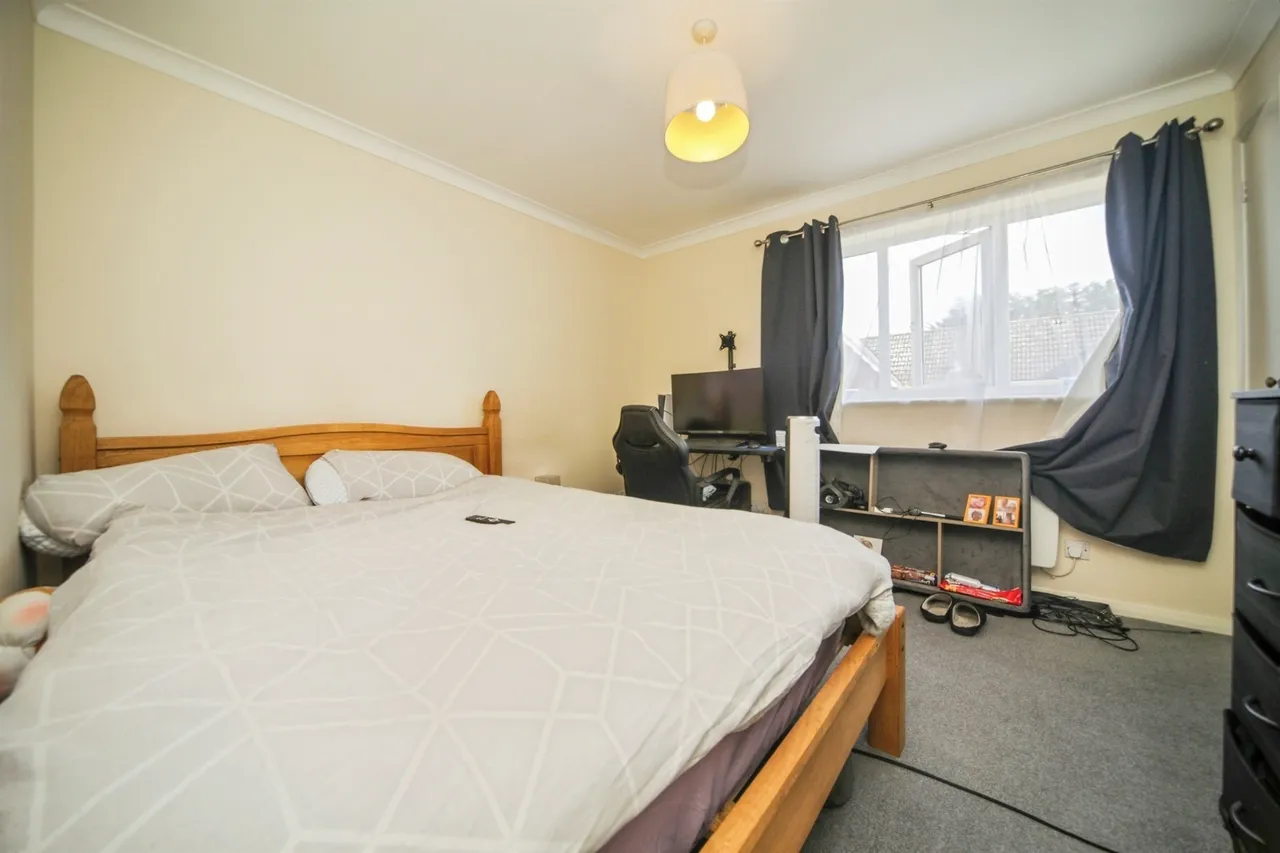 Falcon Way, Beck Row, Bury St. Edmunds, photo 9