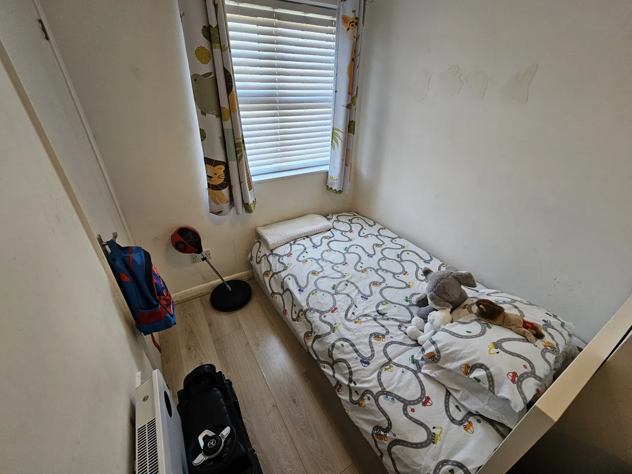 Dauphin Court, LU2, photo 8
