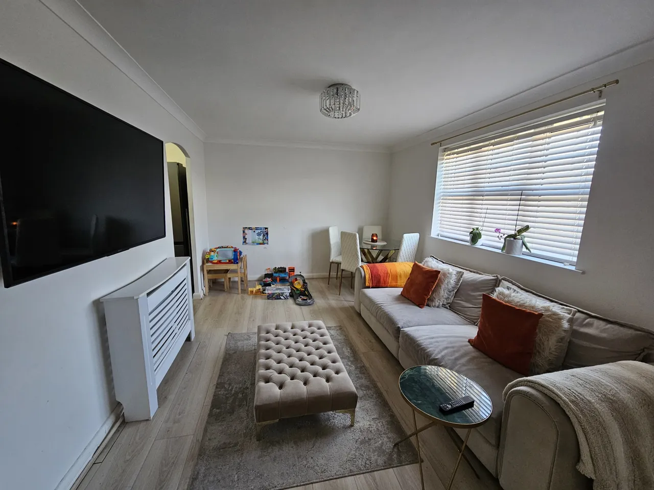 Dauphin Court, LU2, photo 2