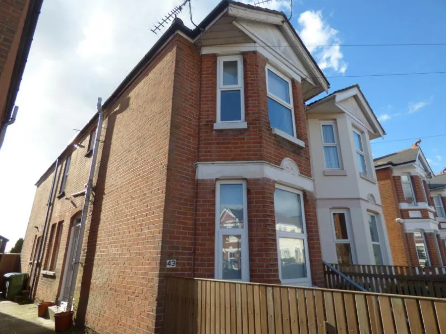 2 bed flat to rent, Norfolk Road, Southampton, SO15