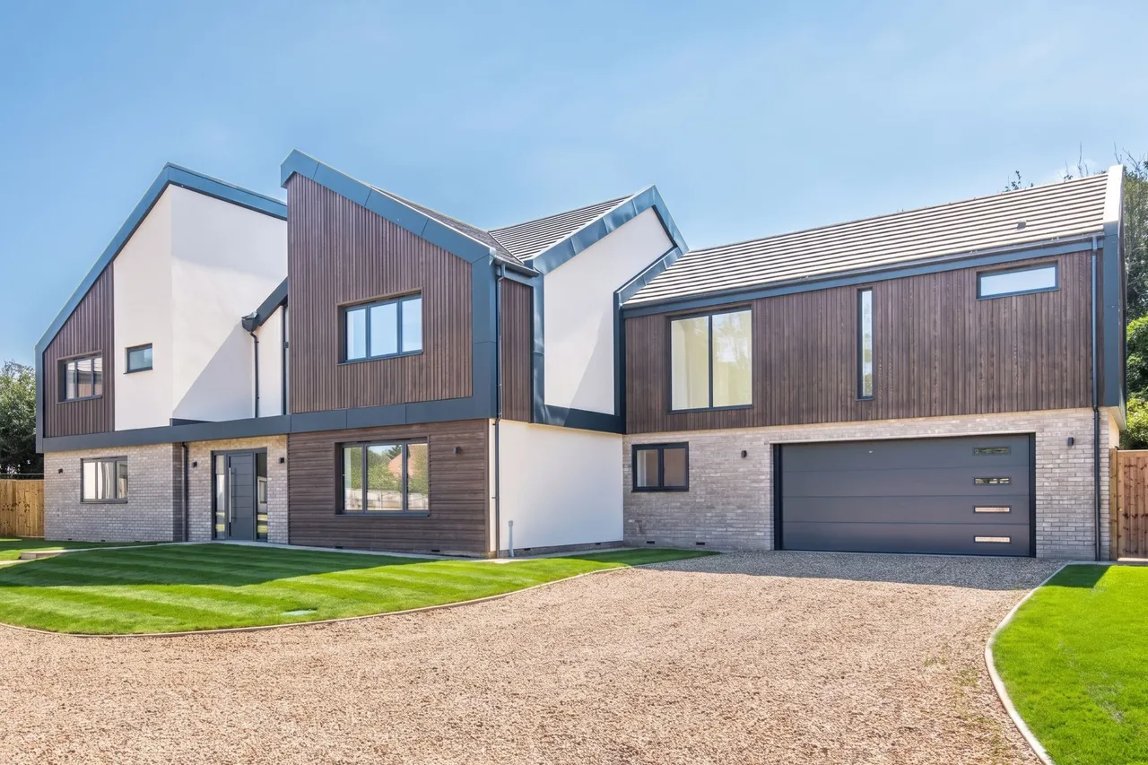 5 bed house for sale, Impressive Five Bedroom Detached New