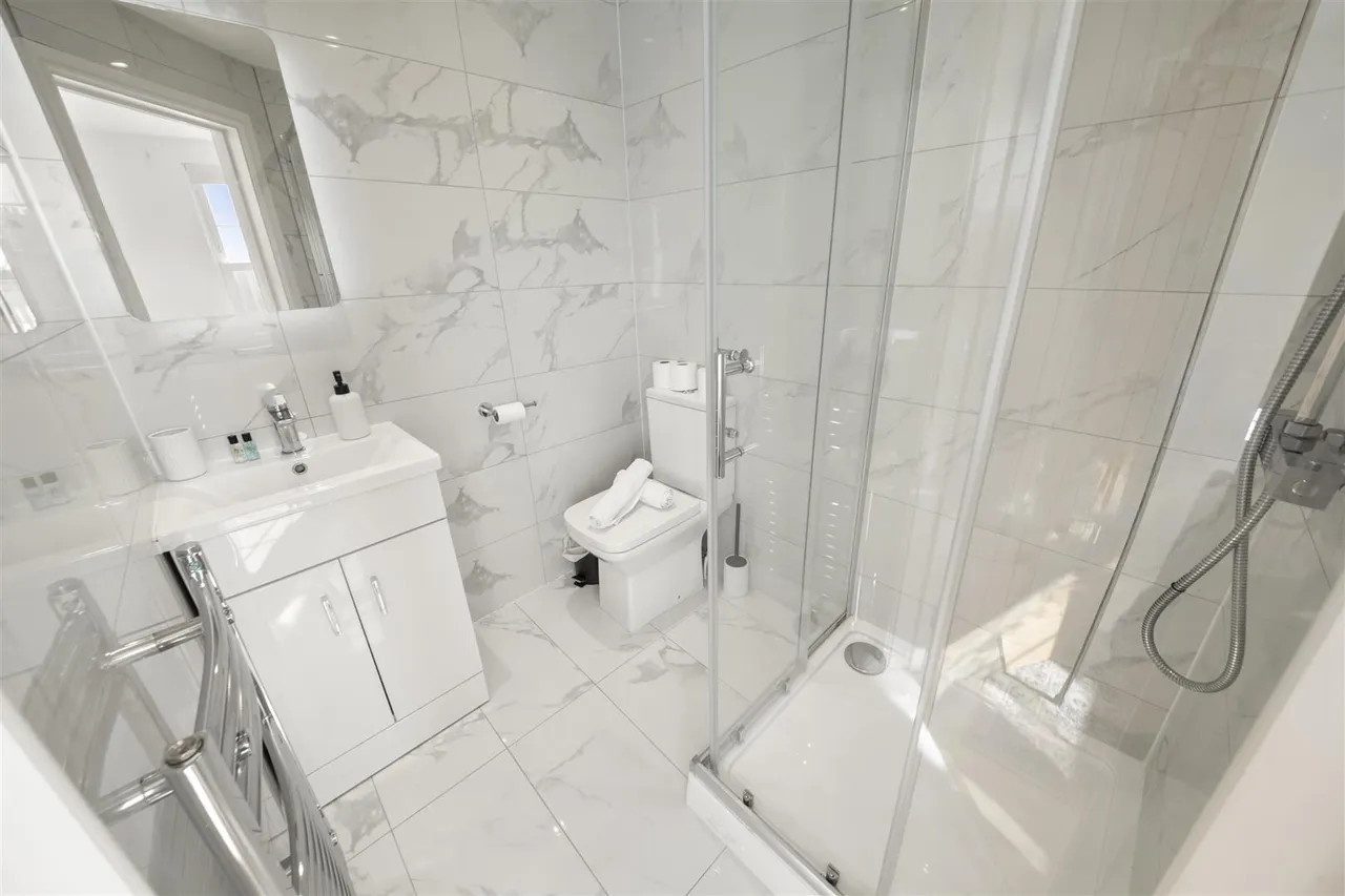 Grove Road, Uxbridge, photo 14