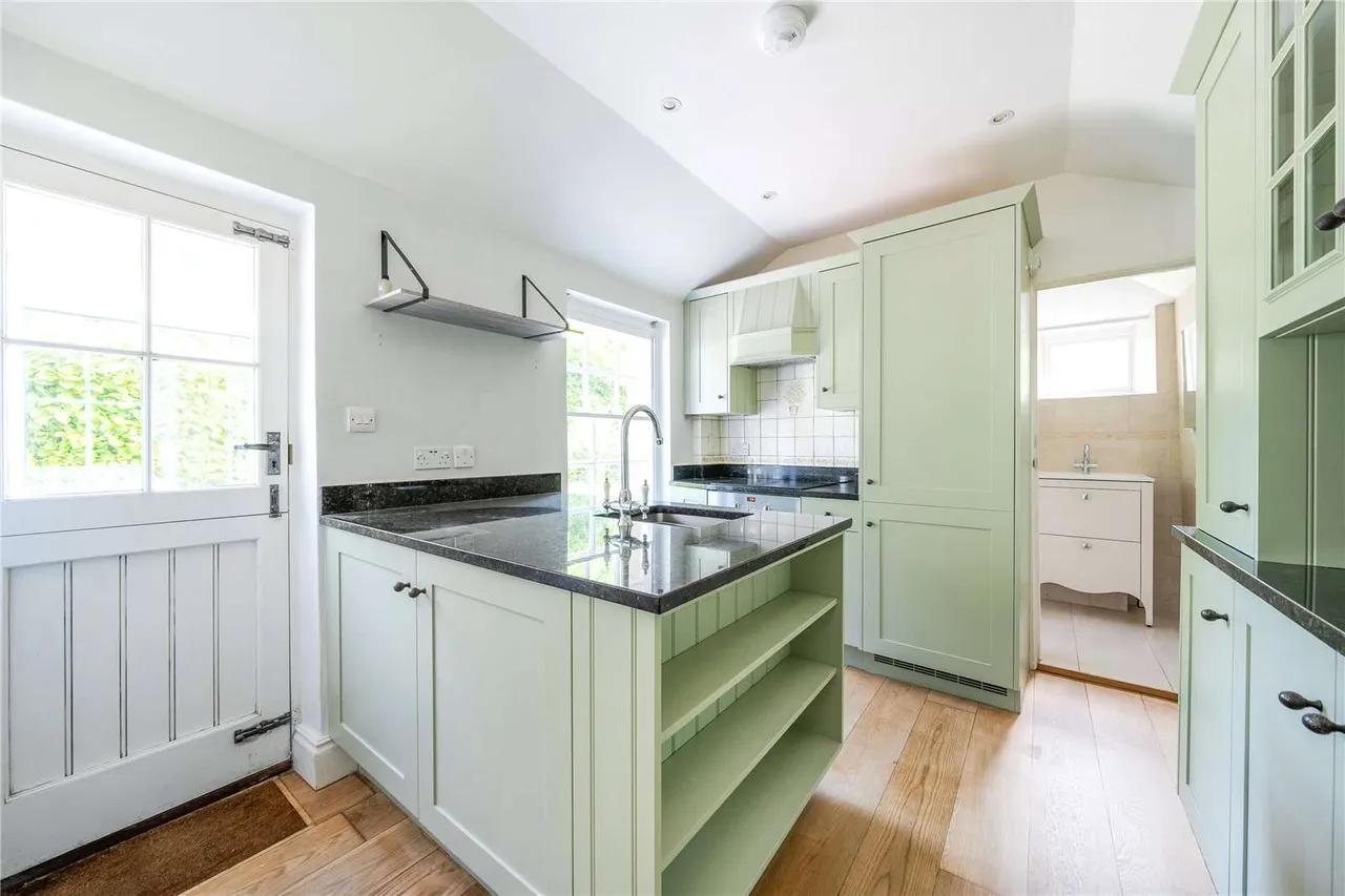 High Street, Brasted, Westerham, Kent, TN16 1JN, photo 4