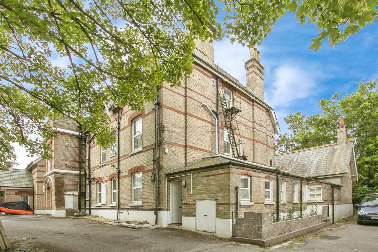 Wimborne Road, Bournemouth, BH2, photo 17
