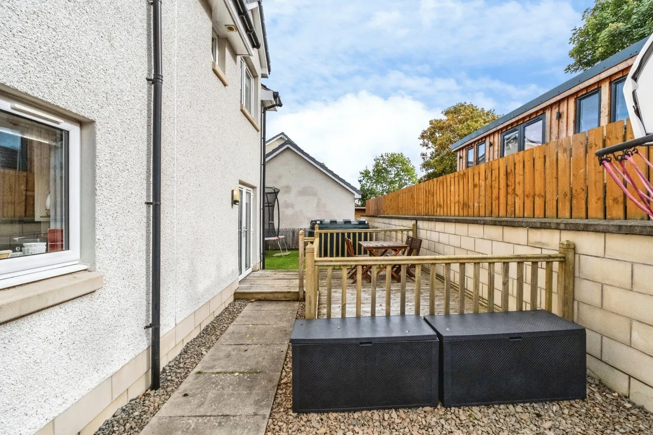 Bronze Heuk, Inverness, IV1, photo 33