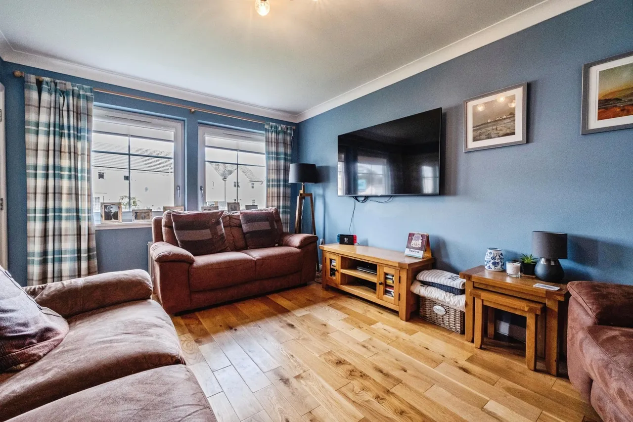 Bronze Heuk, Inverness, IV1, photo 6