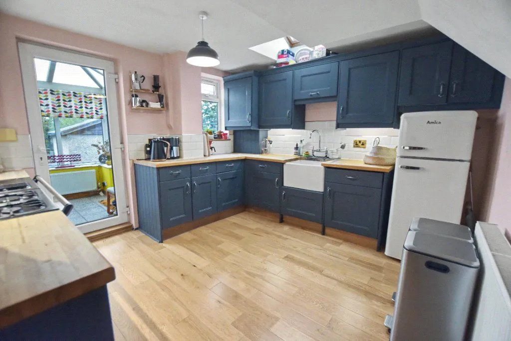 Armley Grange Avenue, Leeds, LS12, photo 20
