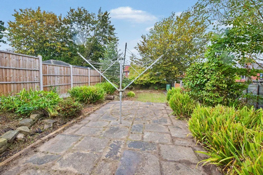 Armley Grange Avenue, Leeds, LS12, photo 11