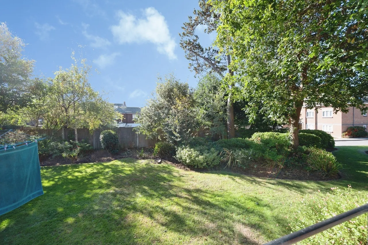 Sea Front, Hayling Island, PO11, photo 10