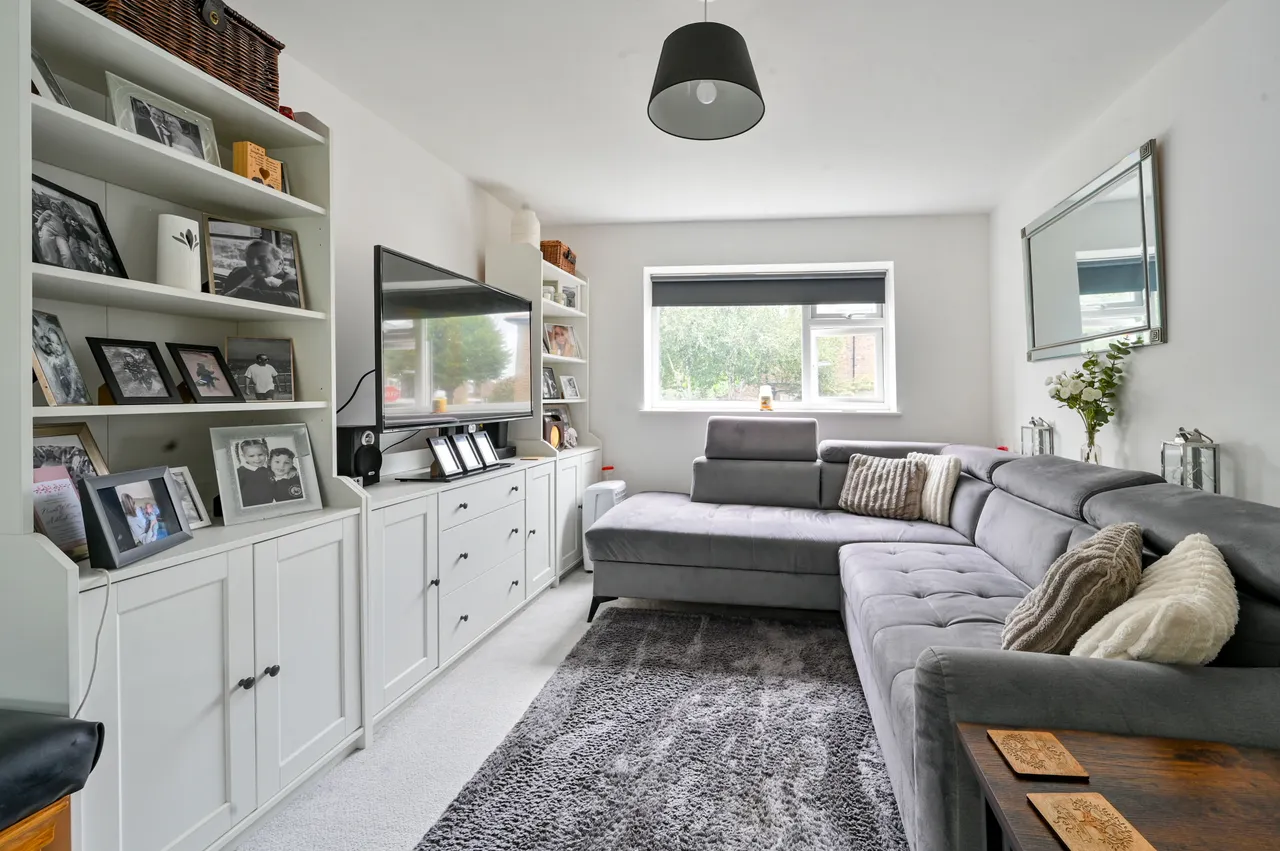 Surbiton, KT5, photo 4
