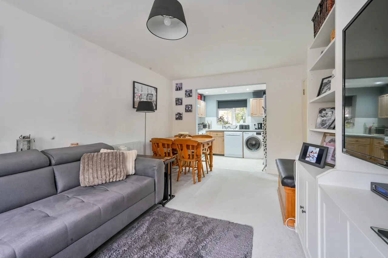 Surbiton, KT5, photo 3