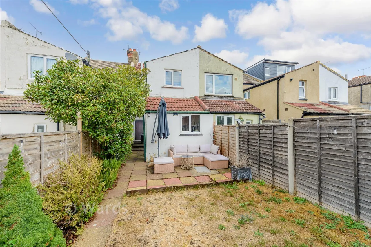 Priestfield Road, Gillingham, ME7, photo 11