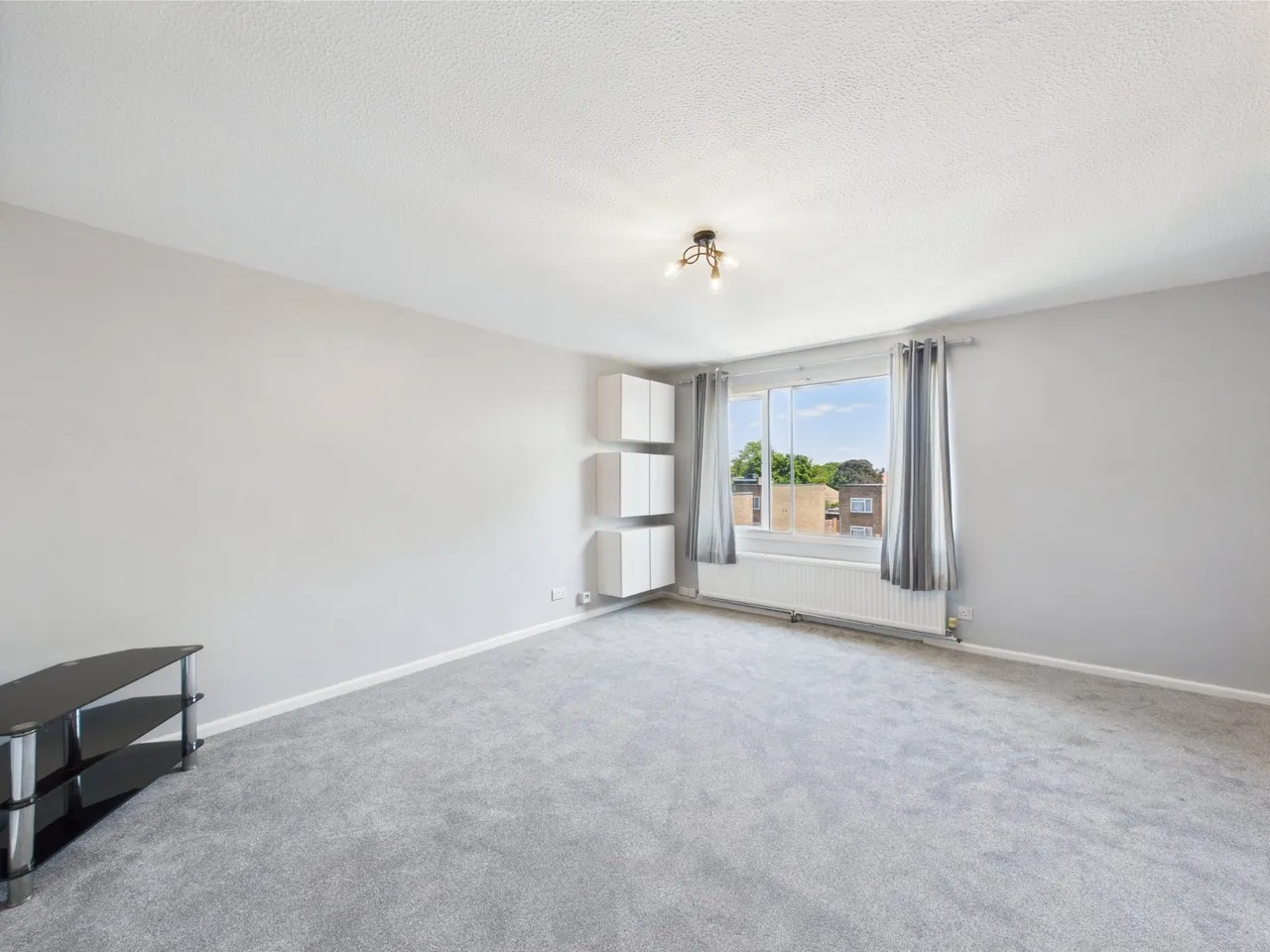Whitley Close, Stanwell, TW19, photo 2