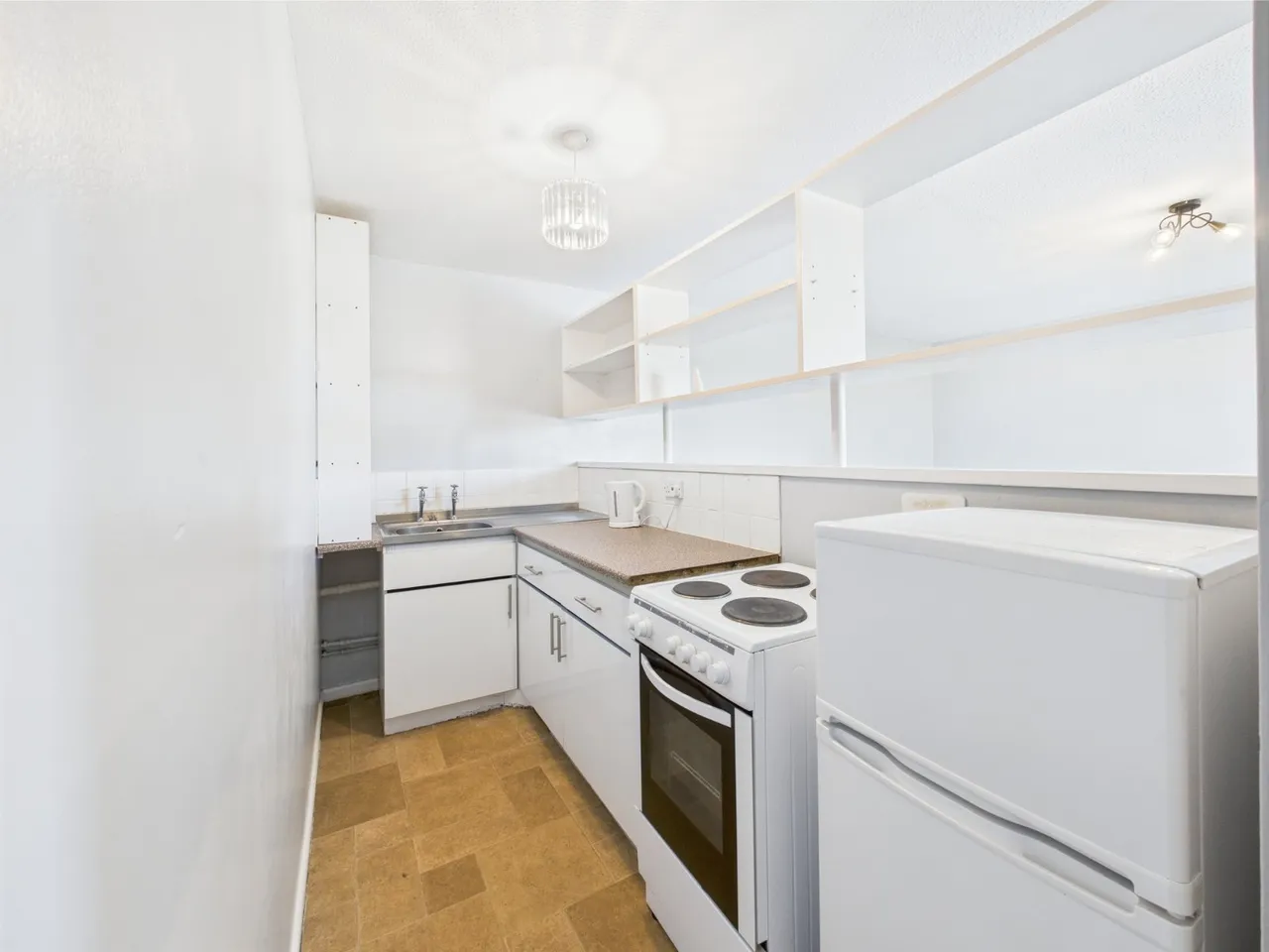 Whitley Close, Stanwell, TW19, photo 3