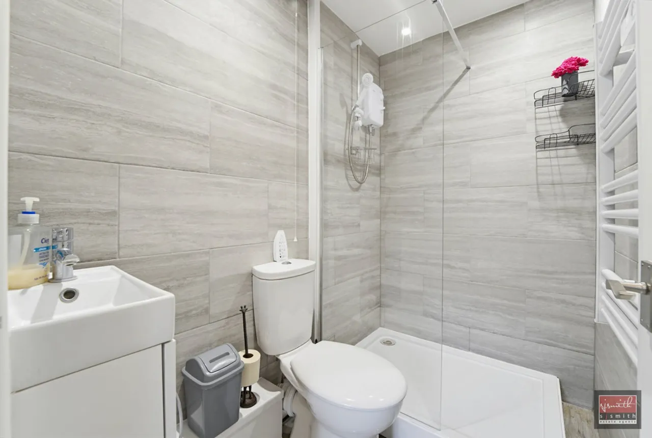 Warwick Road, Ashford, photo 7