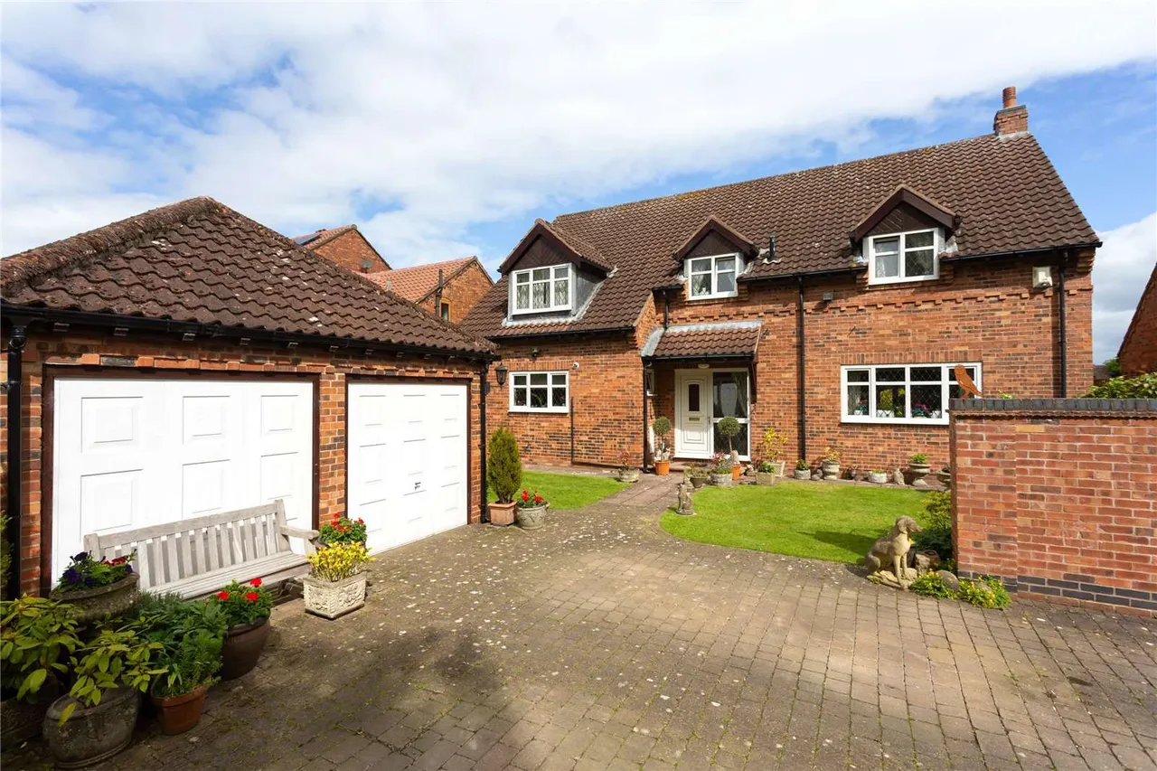 Yew Tree Close, Acaster Malbis, York, North Yorkshire, YO23 2YZ, photo 8