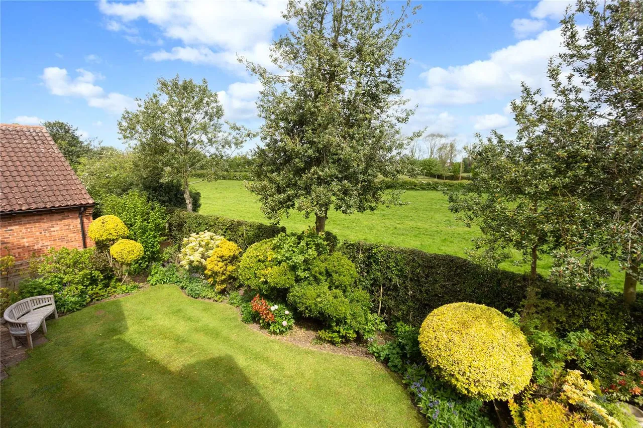 Yew Tree Close, Acaster Malbis, York, North Yorkshire, YO23 2YZ, photo 4