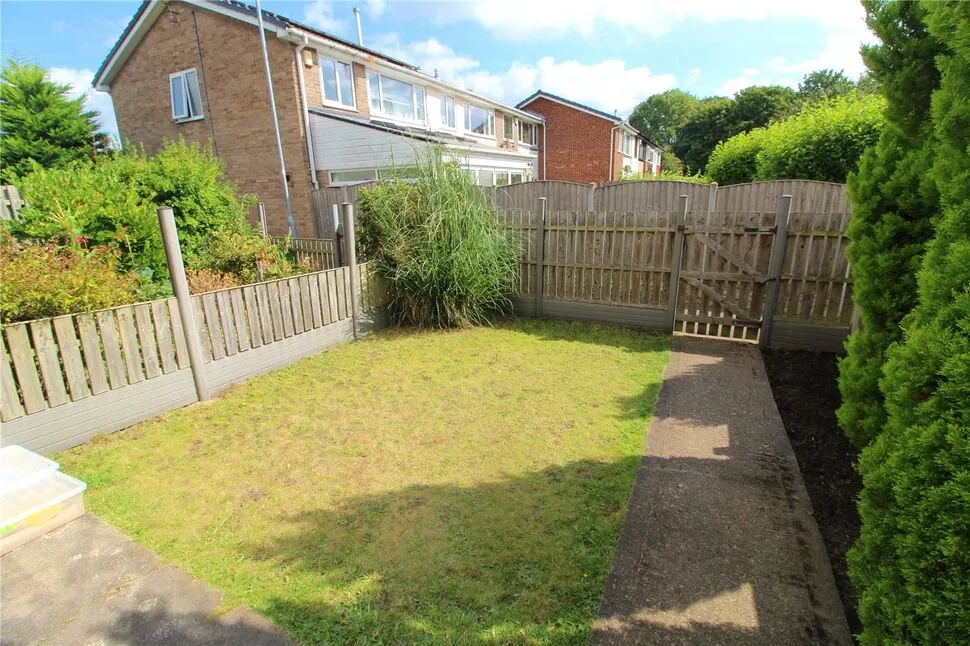 Barton Court, Leeds, West Yorkshire, LS15, photo 2